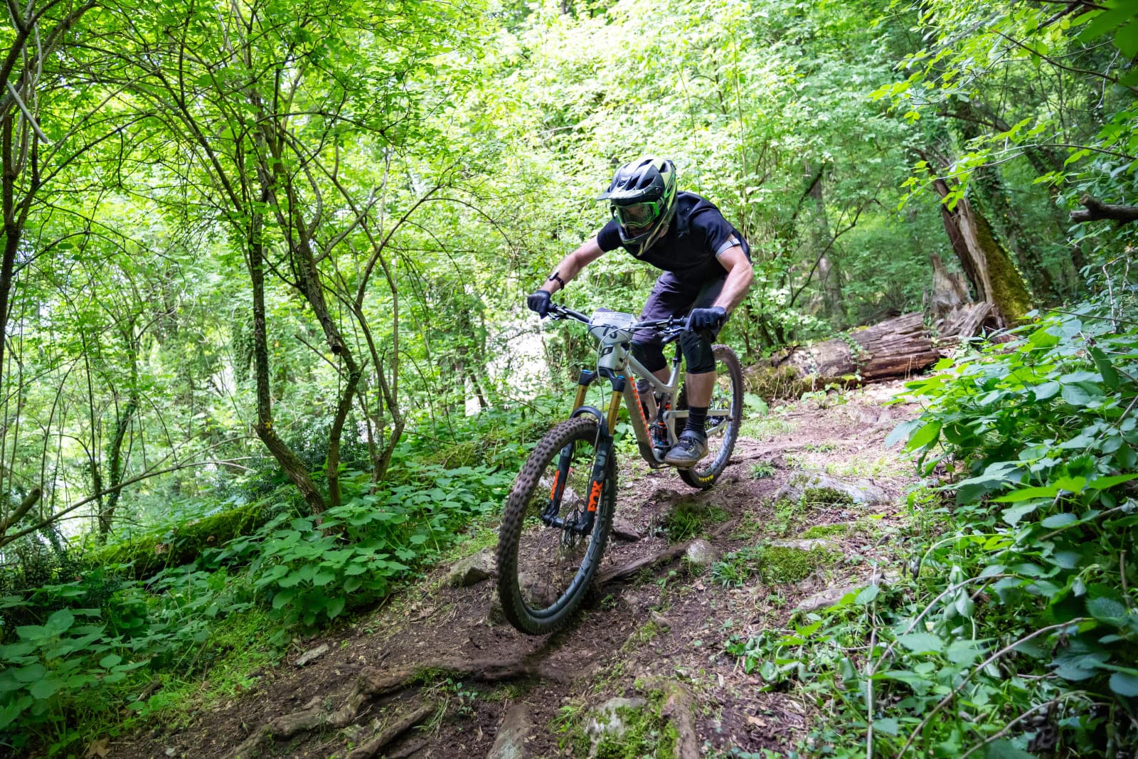 Filip riding a rocky race section during Triveneto Vito d'Asio 2026.